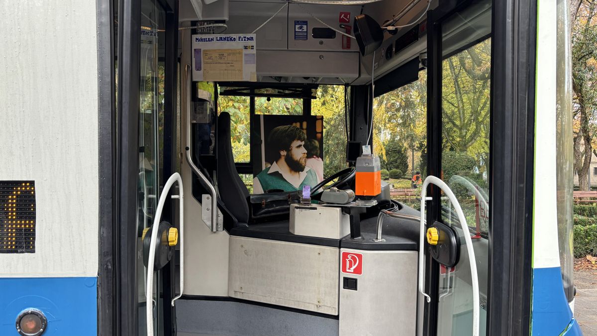 Imagen de la exposición itinerante de Mikel Zabalza.