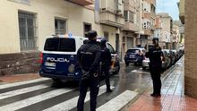 Incumplir el confinamiento no es en sí un delito: solo puede haber condena penal si se desobedece la orden de un agente