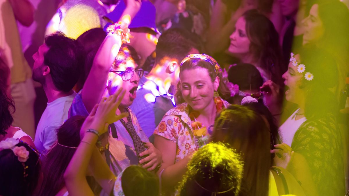 La Festa Flower Power a Pacha Ibiza.