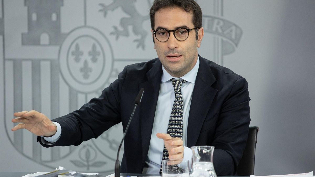 El ministro de Economía, Comercio y Empresa, Carlos Cuerpo, durante la rueda de prensa posterior a la reunión del Consejo de Ministros de este martes.