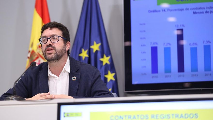 Los secretarios de Estado de Empleo y Economía Social y Seguridad Social y Pensiones, Joaquín Pérez Rey (en la imagen) e Israel Arroyo, presentan en rueda de prensa los datos del paro registrado y de afiliación de junio.