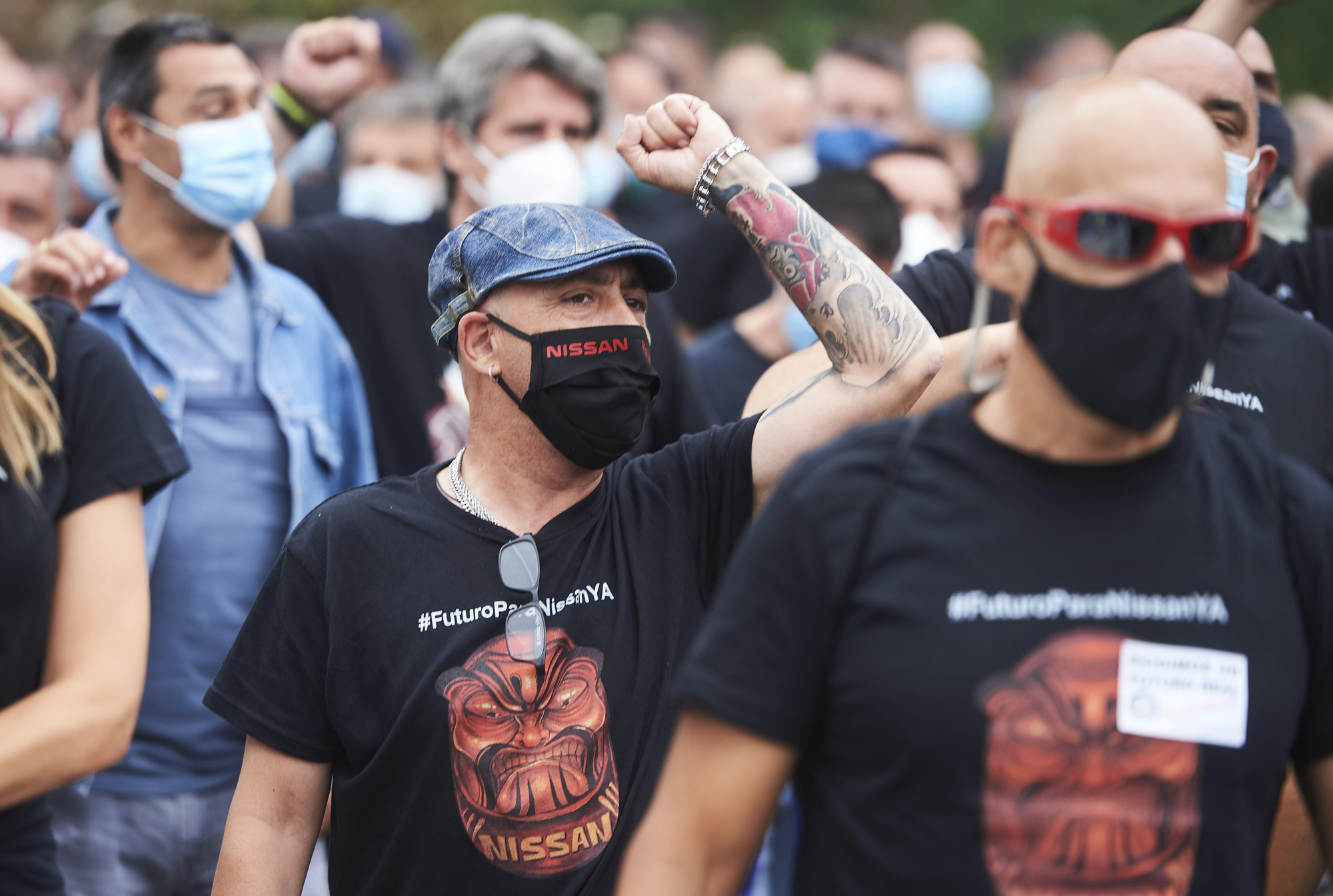 Protesta de los trabajadores de Nissan en la fábrica de Los Corrales de Buelna. | JUANMA SERRANO