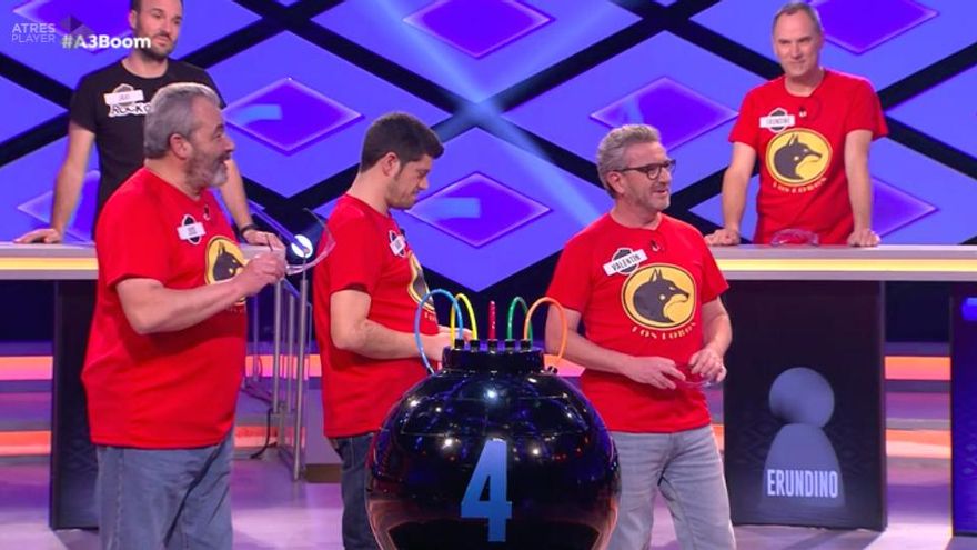 Valentín explicando su experiencia como docente universitario