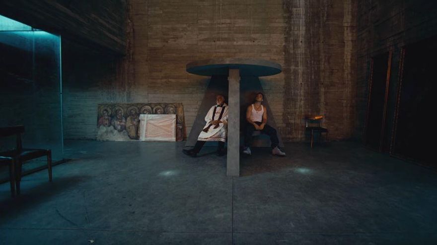 C. Tangana confesándose en el tema 'Demasiadas mujeres'