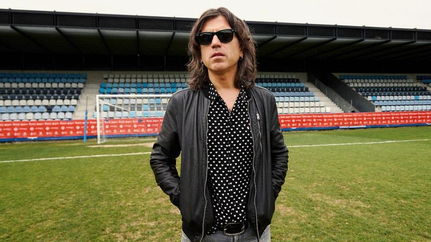 Rulo, cantante: "Las canciones no hablan de muchas más cosas que de tres o cuatro que son las importantes de la vida"