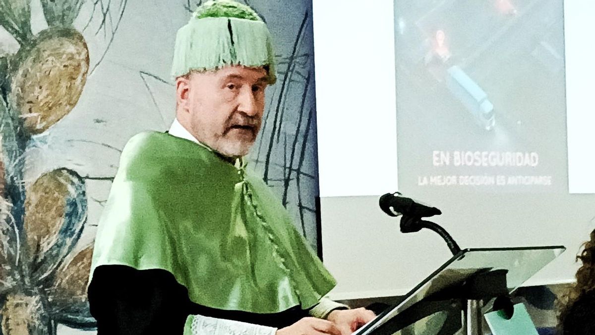 Carlos Piñeiro defiende en la ULE que la IA debe estar muy presente en el futuro de la ganadería