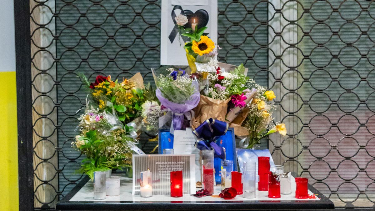 La hija del dueño de una zumería que fue apuñalado mortalmente desmiente a la Televisión Canaria y niega que se haya detenido al autor