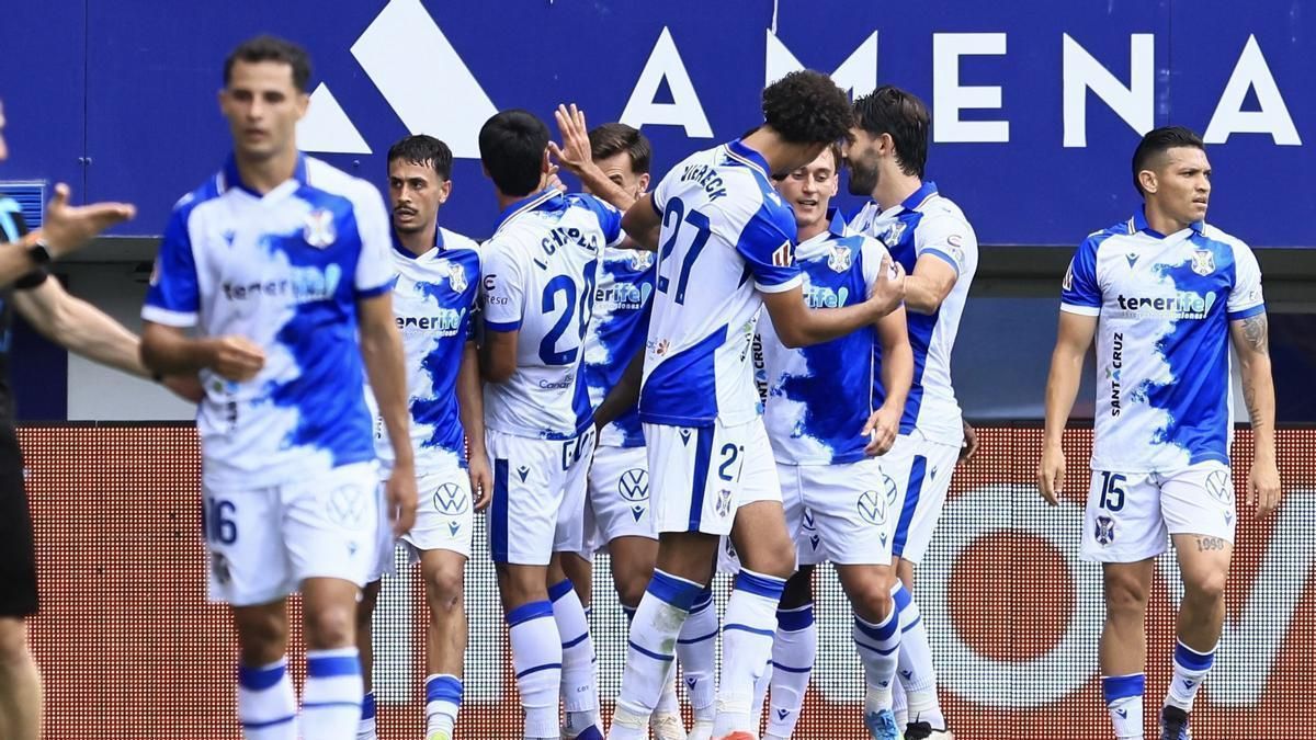 El CD Tenerife visita al filial de la Real Sociedad, que busca su primer triunfo