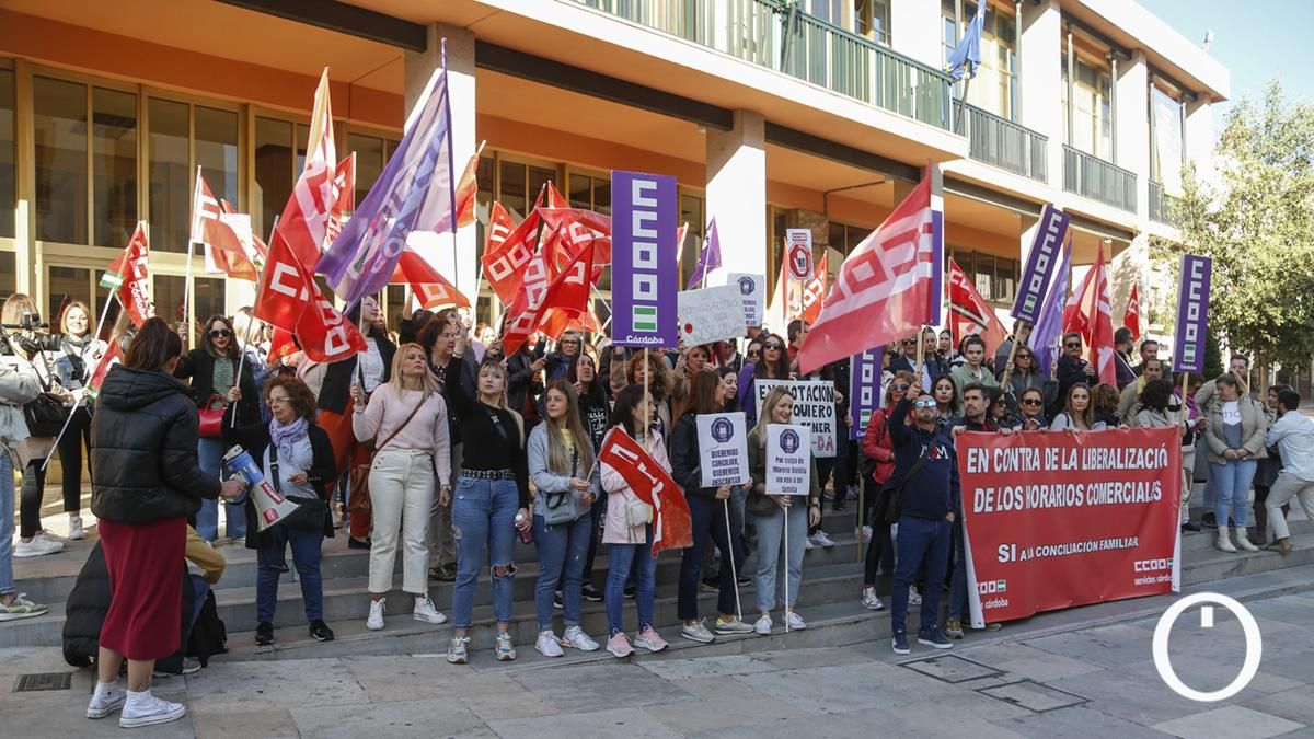 CCOO protesta contra la ampliación de la Zona de Gran Afluencia Turística