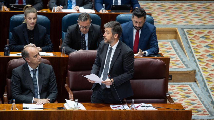 El consejero de Presidencia, Justicia y Administración Local, Miguel Ángel García, interviene durante un pleno en la Asamblea de Madrid, a 24 de abril de 2025, en Madrid (España).