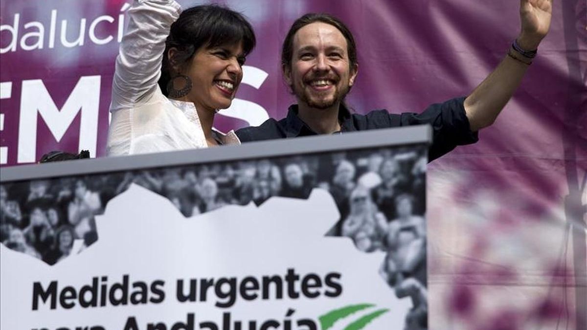 Teresa Rodríguez y Pablo Iglesias, ayer en Málaga / EFE