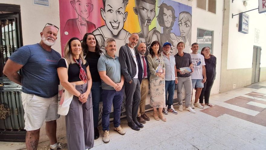 La ministra de Igualdad, Ana Redondo, visita el Pasaje Begoña en Torremolinos (málaga).