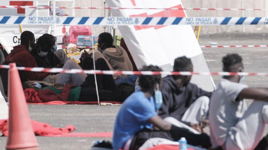 Nueva Canarias anima al Ejecutivo regional a coordinar con otras comunidades las derivaciones de migrantes