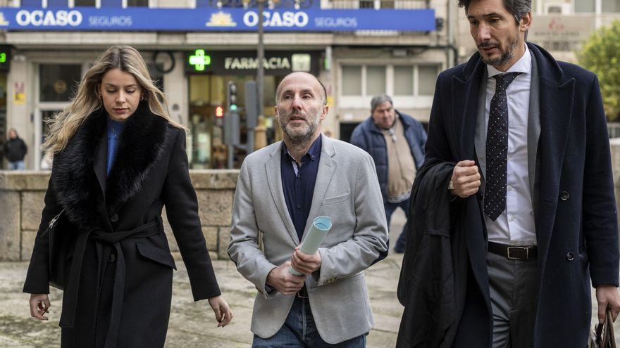 El editor de 'La Región' se disculpa en el juicio por el puñetazo a Jácome y lo achaca a las "provocaciones" de éste