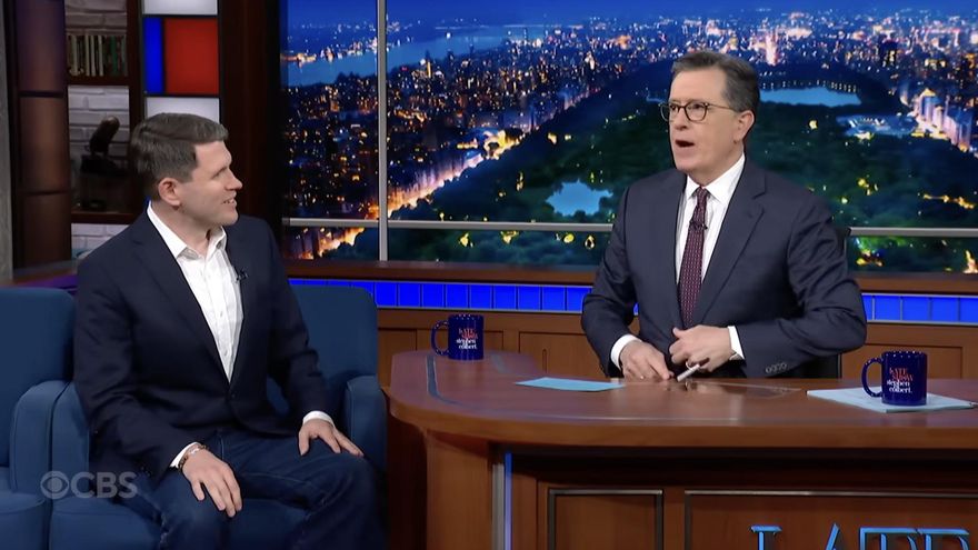 Stephen Colbert acusa a la CBS de censura por suprimir una entrevista a un candidato demócrata por miedo a la Administración Trump