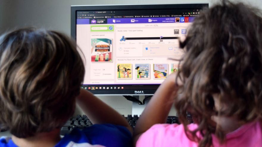 Un estudio resalta el efecto compensador de la escuela en la brecha digital