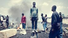Rahman Dauda, de 12 años, posa para Kevin McElvaney en Agbogbloshie (Foto cedida por Kevin McElvaney)