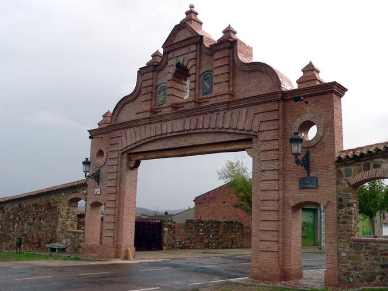 Cerco de Buitrones de Almadenejos
