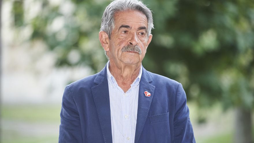 Archivo - El secretario general del PRC, Miguel Ángel Revilla