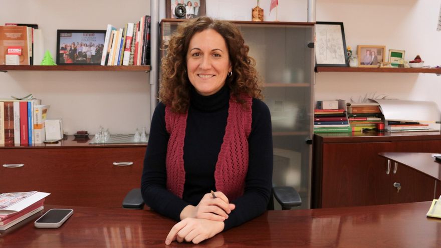 Nuria López, secretaria general de CCOO Andalucía, en la sede del sindicato en Sevilla.
