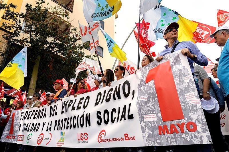 Los sindicatos de Canarias convocaron este miércoles una manifestación unitaria con motivo del Primero de Mayo bajo el lema "Primero las personas".