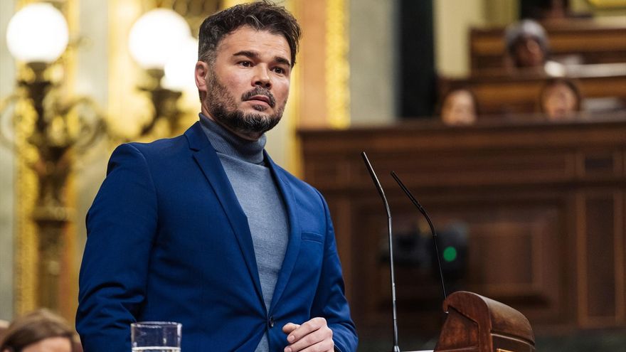 El portavoz de ERC en el Congreso, Gabriel Rufián, interviene durante una sesión plenaria, en el Congreso de los Diputados, a 12 de diciembre de 2023, en Madrid (España).