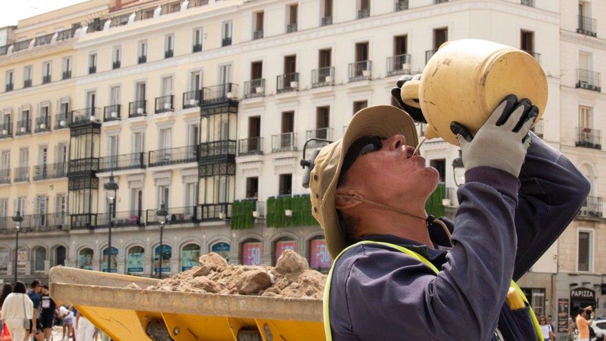 La primera ola de calor del verano deja dos muertos pese a la prohibición de trabajar en condiciones extremas