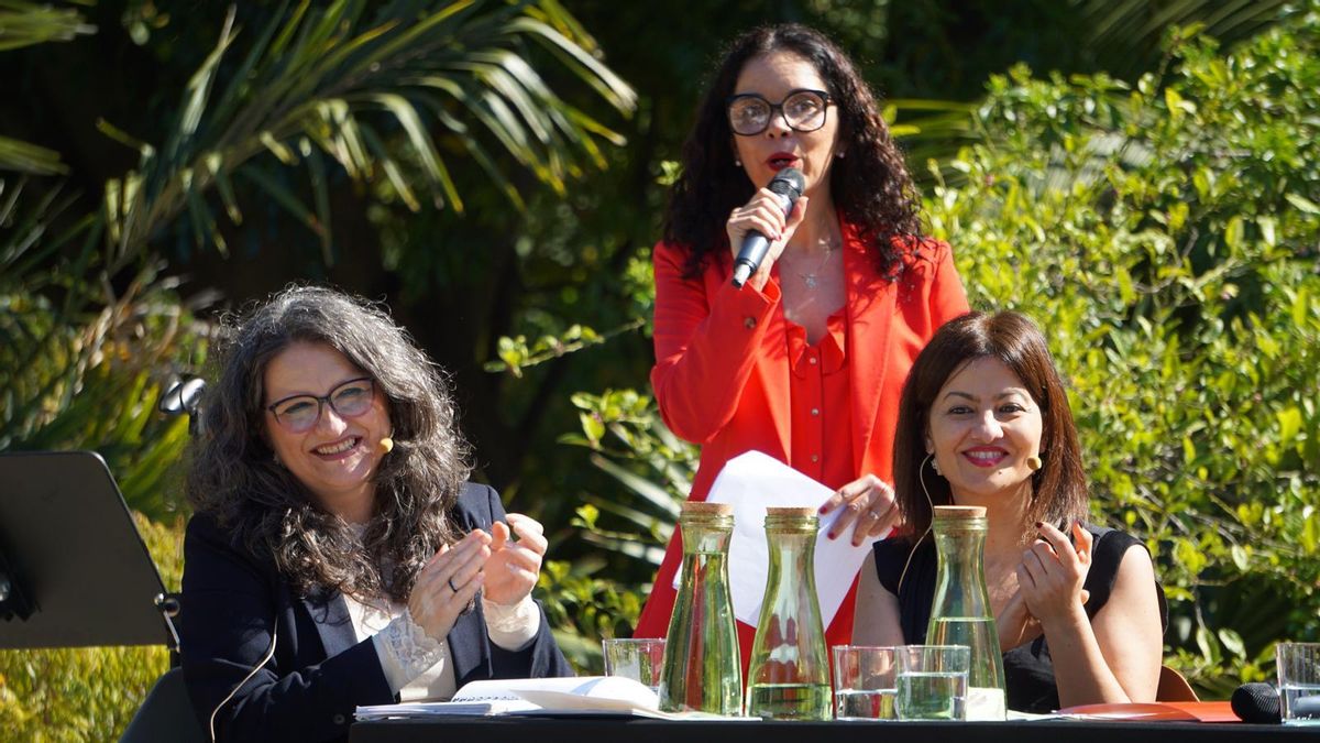 Mónica Oltra reaparece en València: "Yo me planteé ¿nos rendimos o nos levantamos? Pues nos levantamos"