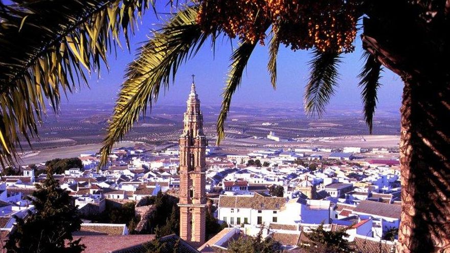 Dónde viajar en marzo: cuatro propuestas que van del pueblo a la ciudad