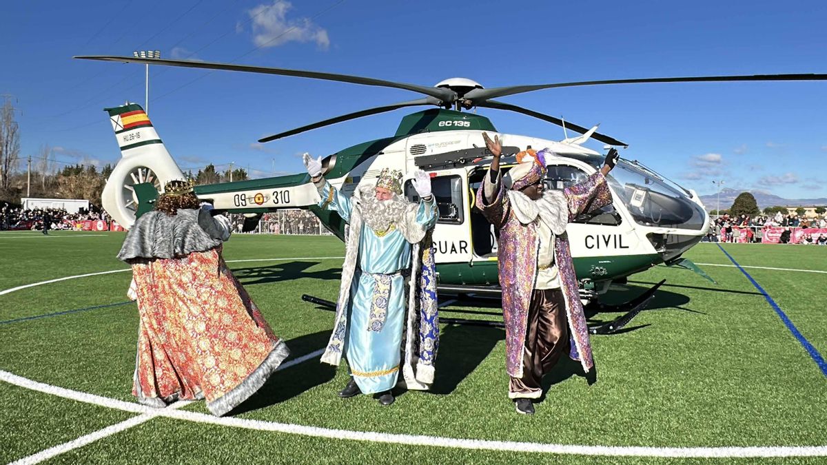 Los Reyes Magos también llegan en helicóptero a Haro, Santo Domingo y Lardero