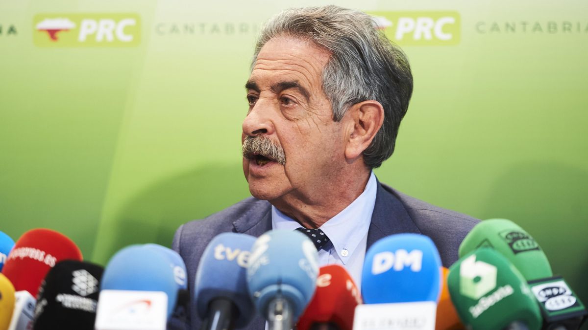 Archivo - El secretario general del PRC, Miguel Ángel Revilla