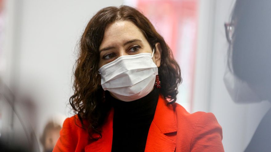 Ayuso alega ahora que cerrar Madrid en Semana Santa multiplicaría los contagios por la movilidad interna