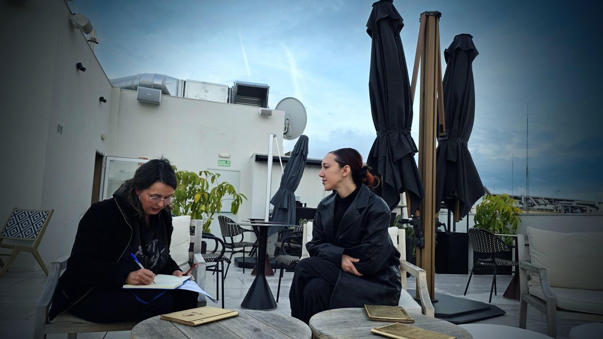 ”Els que ens dediquem a la música tenim una mena d’altaveu, i si no diem el que volem i reivindiquem la nostra llengua i la nostra cultura, ens la lleven de les mans”, explica Sandra Monfort.