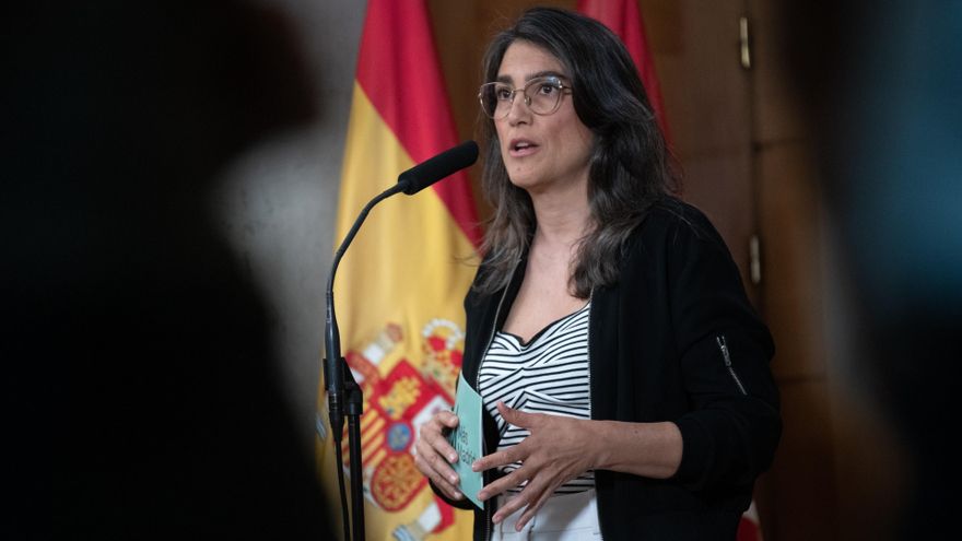 La portavoz de Más Madrid en la Asamblea, Manuela Bergerot, durante una sesión plenaria en la Asamblea de Madrid, a 23 de abril de 2026, en Madrid (España).