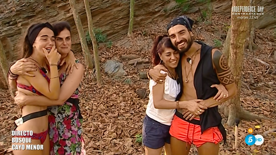 Violeta, Fabio y sus madres