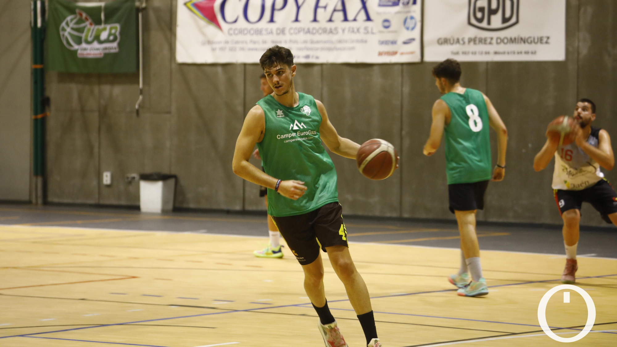 Entrenamiento UCB Baloncesto