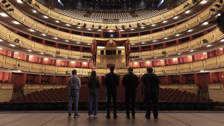 Portada - LF #MejorConectados | El mecanismo perfecto y milimétrico que permite la magia de la ópera en el Teatro Real
