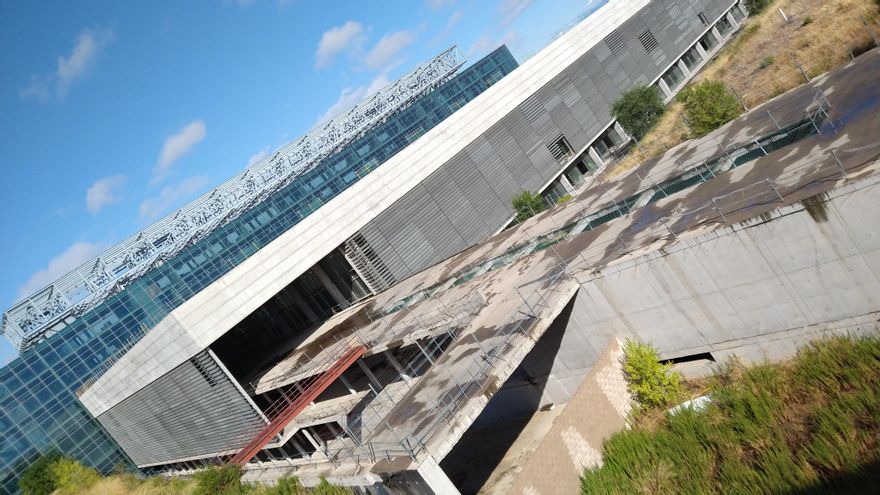 Madrid no tiene planes para el Centro Acuático, símbolo de su fracaso olímpico, donde Gallardón dilapidó 99,6 millones