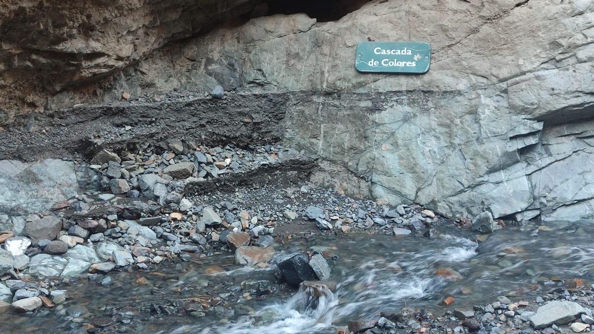 imagen de archivo de la alaca de la Cascada de Colores en en un lateral del barranco, en el interior de La Caldera de Taburiente.
