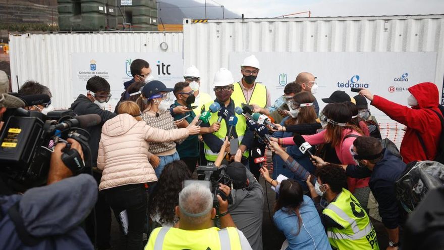Un momento de la visita a las desaladoras realizadas este miércoles.