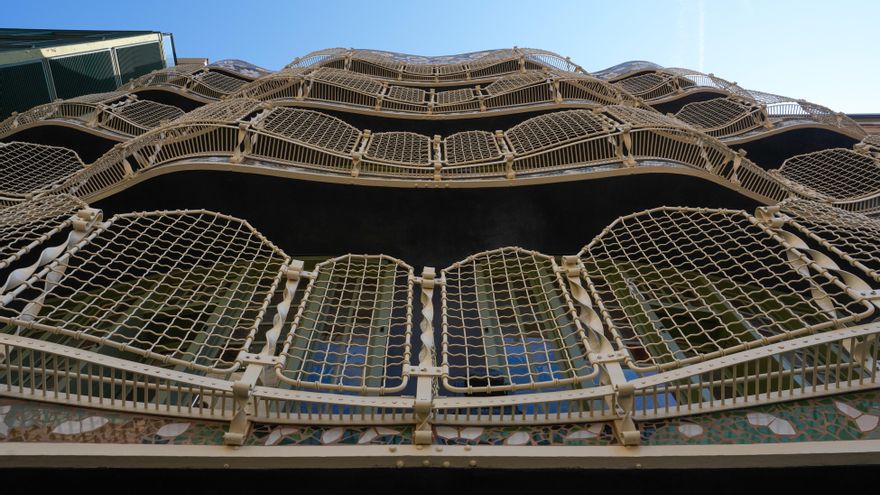 La Casa Batlló, de Antoni Gaudí, estrena un 'mapping' monumental de Matt Clark