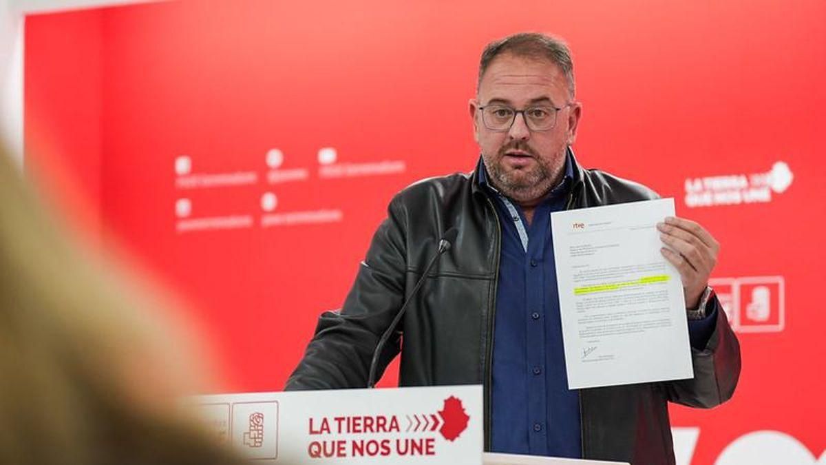 El alcalde de Mérida carga contra la “deslealtad” interna en el PSOE y reivindica las primarias
