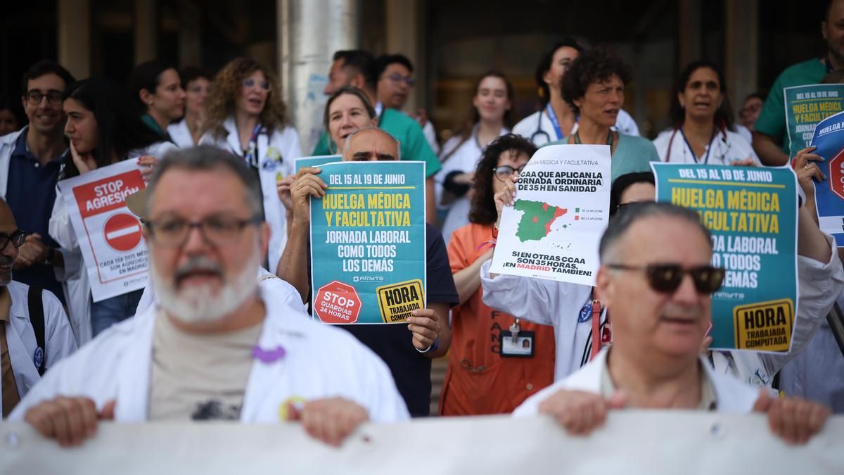 Los médicos avanzan un "conflicto permanente" y planean nuevos paros por el Estatuto Marco