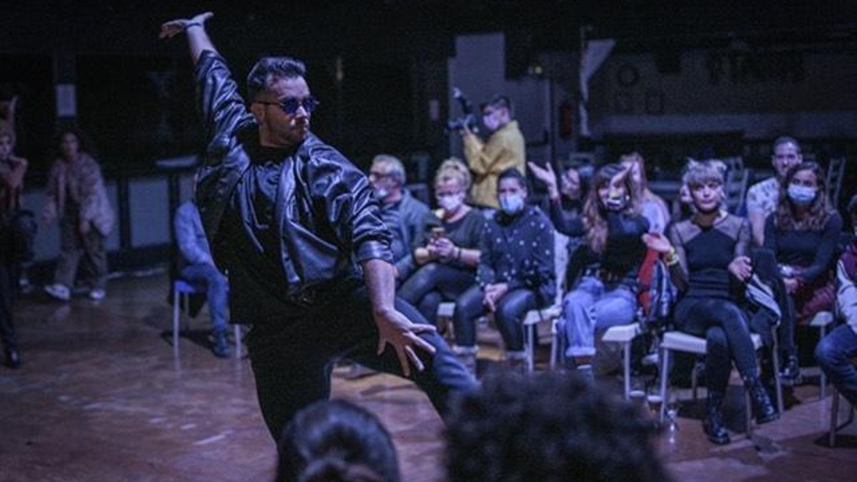 El bailarín y coreógrafo Edu Medina en un 'ball' en Zaragoza en 2021.