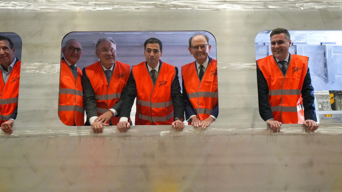 Pradales saca pecho por la operación Talgo, "que vuelve a casa": "Este va ser nuestro modelo"