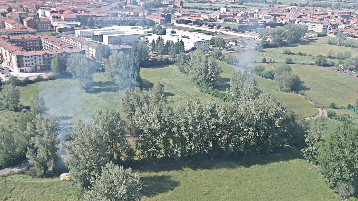 Varios conatos de incendio esta tarde en Villaquilambre.