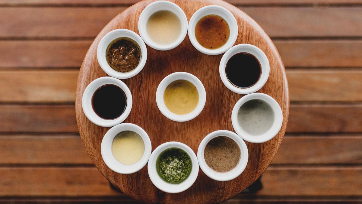 Pesto con nueces, salsa verde, curry o coulis de arándanos: cuatro salsas para disfrutar de los sobrantes de especias