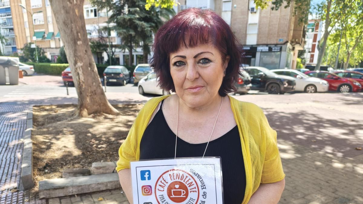 La solidaridad se hace fuerte con un "café pendiente" en Alcalá: "Aquí ayudamos a todos por igual"