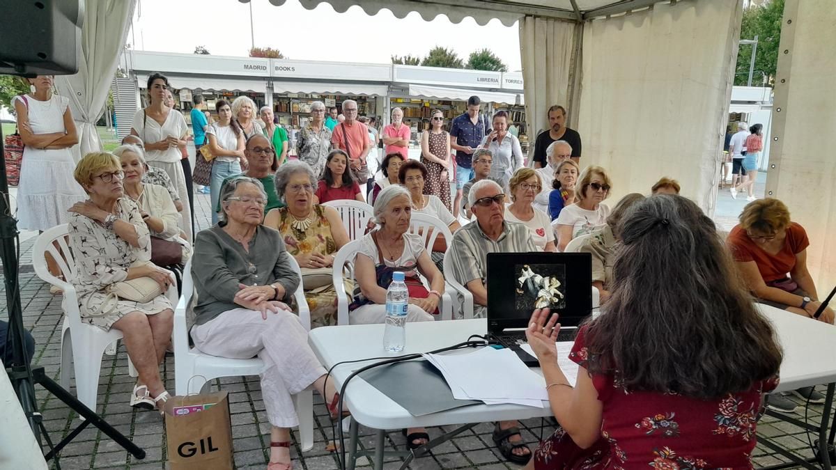 La historiadora del arte Marta Mantecón analiza este lunes la "otra" generación del 27 en la Feria del Libro Viejo