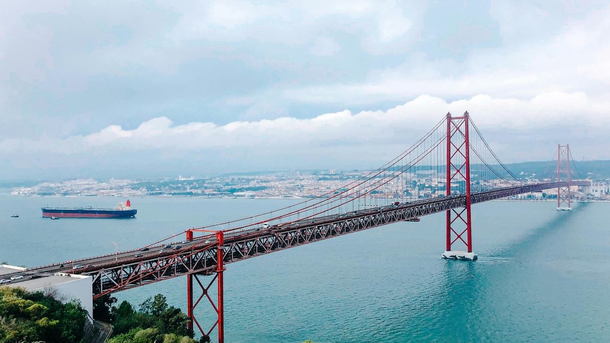 Una corteza peculiar permitió que la litosfera se separara como un bloque independiente
